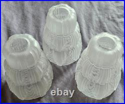 3 tulipe s verre moulé dépoli à gradins art déco pour lustre ou lampe années 30