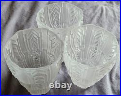 3 tulipe s verre moulé dépoli à gradins art déco pour lustre ou lampe années 30