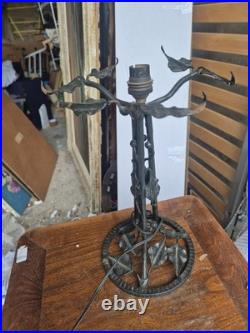 Ancien Pied De lampe en fer forgé, art deco