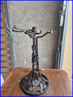 Ancien Pied De lampe en fer forgé, art deco