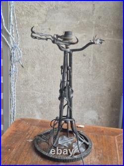 Ancien Pied De lampe en fer forgé, art deco