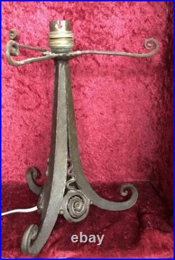 Ancien Pied de Lampe Tripode en Fer Forgé, Art déco