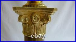 Ancienne Grande Lampe à Pétrole Réservoir Baccarat vert colonne corinthienne