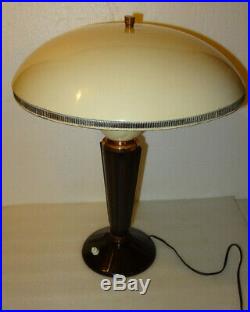 Ancienne Lampe D'interieur Modele 320 De Jumo. Annees 40-50 Bakelite Et Tôle