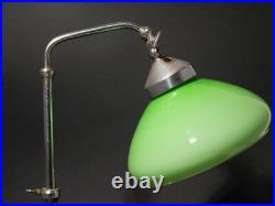 Ancienne Lampe De Table Bureau Art Déco Ministère Abat-Jour En Verre Vert Opalin