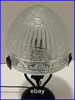 Ancienne Lampe Fer Forgé, Dôme en verre moulé a décors papillons +