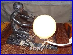 Ancienne lampe art deco femme signée