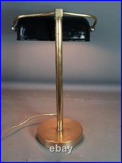 Ancienne lampe de bureau dite de banquier fer émaillé et laiton Bon état. SB
