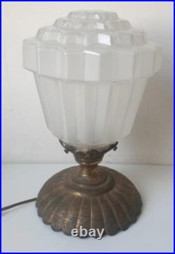 Ancienne lampe de table art deco verre opaline skyscraper gratte ciel 1930 light
