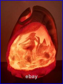 Ancienne lampe veilleuse en coquillage