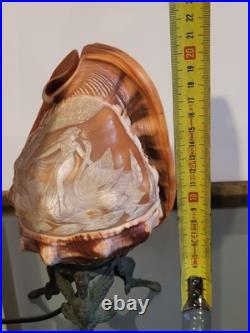 Ancienne lampe veilleuse en coquillage