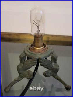 Ancienne lampe veilleuse en coquillage