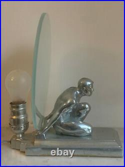 Ancienne statue sculpture lampe Art Déco argentée moderniste signée Sarsaparilla