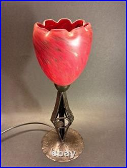 Art Déco lampe en fer forgé et tulipe en pate de verre de Clichy vers 1920