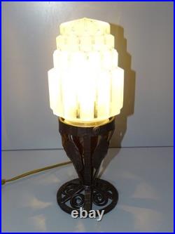 -BELLE LAMPE SKYSCRAPER ART DECO PIED FER Forgé VERRE BUILDING OPAQUE D