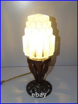 -BELLE LAMPE SKYSCRAPER ART DECO PIED FER Forgé VERRE BUILDING OPAQUE D