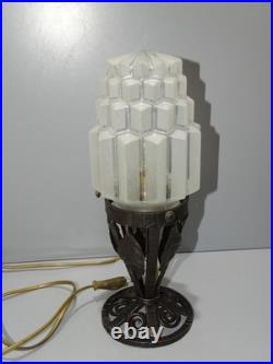 -BELLE LAMPE SKYSCRAPER ART DECO PIED FER Forgé VERRE BUILDING OPAQUE D