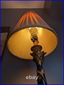 Belle et grande lampe art nouveau à décors de libellules
