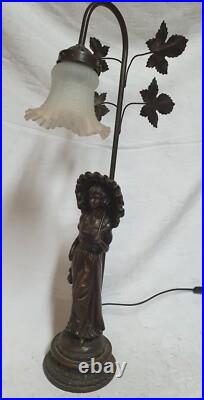 Belle lampe style art déco sculpture / statuette de femme élégante en zamak 58CM