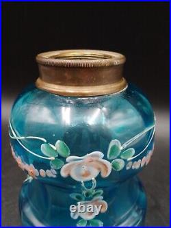 Belle petite lampe à pétrole Art Déco verre soufflé bleu émaillé décor floral