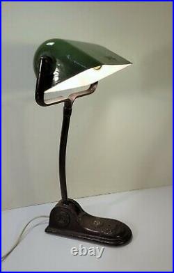 G. Main ed Niam Lampe de bureau moderniste Lampe de notaire banquier Art déco