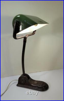 G. Main ed Niam Lampe de bureau moderniste Lampe de notaire banquier Art déco