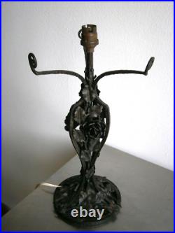 Grand Pied de lampe Art Déco Roses Fer forgé 1930 H. Chaine Luminaire Ancien