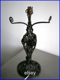 Grand Pied de lampe Art Déco Roses Fer forgé 1930 H. Chaine Luminaire Ancien