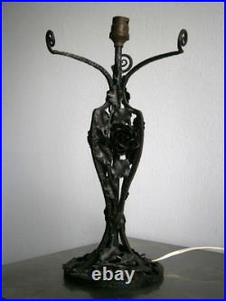 Grand Pied de lampe Art Déco Roses Fer forgé 1930 H. Chaine Luminaire Ancien