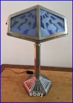 Grande lampe PIROUETT de salon avec verres nuages en verre gravés a l'acide Grande lampe PIROUETT de salon avec verres nuages en verre gravés a l'acide