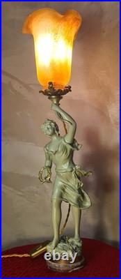 Lampe 1900 laiton avec tulipe pate de verre signée tief, 56x15