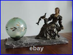 Lampe ART DECO Femme a L'oiseau en Régule sur Marbre Gris Veilleuse 1920/30