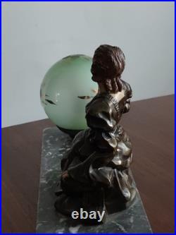 Lampe ART DECO Femme a L'oiseau en Régule sur Marbre Gris Veilleuse 1920/30