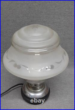 Lampe ART DECO Verre Moulé Dépoli Socle laiton Nickelé