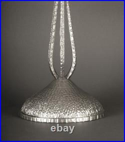 Lampe Art Deco Années 1930 En Ferronnerie D'art Et Dôme En Verre Moulé-pressé