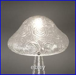 Lampe Art Deco Années 1930 En Ferronnerie D'art Et Dôme En Verre Moulé-pressé