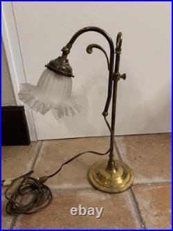 Lampe Art Deco Doré Tulipe Pâte de Verre. Ancienne laiton