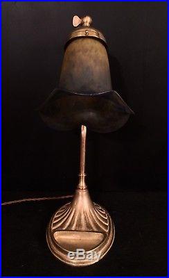 Lampe Art Déco En Bronze Et Tulipe Pte De Verre Signée Muller Frères Luneville
