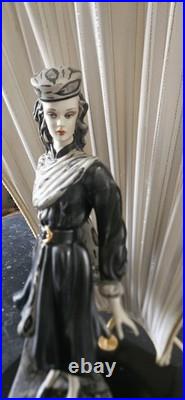 Lampe Art Déco Femme Élégante signé Guido Cortese (Cevik Italie) années 70-80