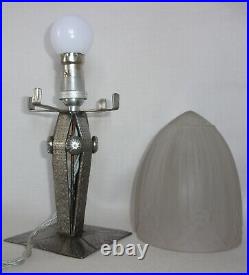 Lampe Art Déco Fer forgé par MB et obus SONOVER French lamp Art Deco