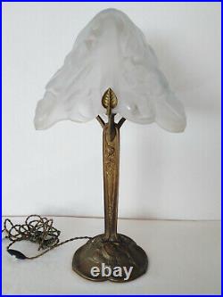 Lampe Art Déco en bronze Degué
