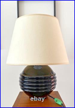Lampe Art Déco en opaline noire -Jacques Adnet élégance des années 30