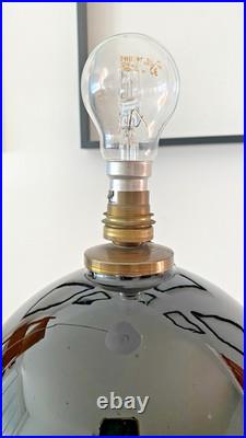Lampe Art Déco en opaline noire -Jacques Adnet élégance des années 30