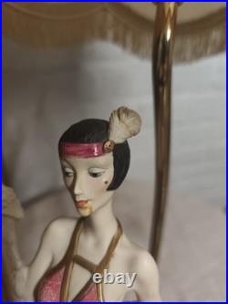 Lampe Art Déco figurative Giuseppe Armani femme années 30 abat-jour franges