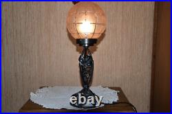 Lampe Art Déco, pied fer forgé, globe boule diamètre 16 cm en parfait état