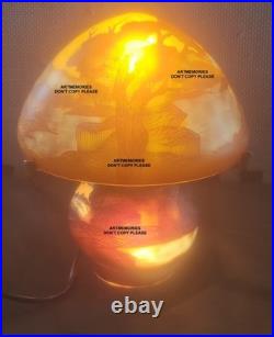 Lampe Champignon gout de Gallé 25 cm de haut, pate verre