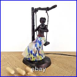 Lampe Dame à la balançoire style Art déco luminaire années 80 statue veilleuse