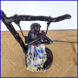 Lampe Dame à la balançoire style Art déco luminaire années 80 statue veilleuse