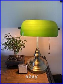 Lampe De Bureau Banquier Ancien Bronze Notaire Art Deco Opaline Verte Vintage