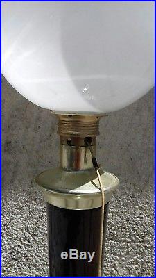 Lampe MAZDA art deco bois, métal, opaline blanche année 60